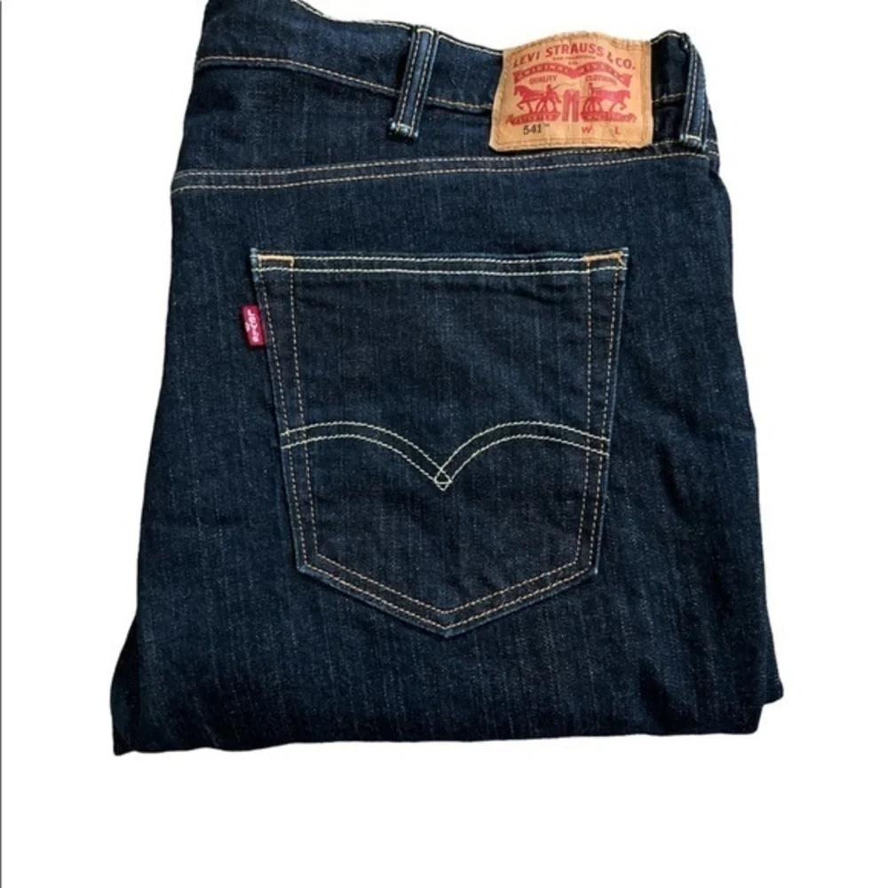 Levi’s 541 Men’s Athletic Fit Tapered‎ Jeans Sz. 46